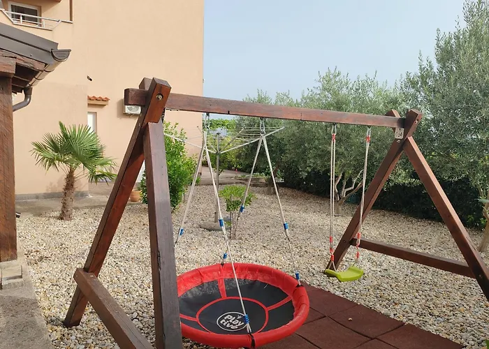 Nicol شقة تْسْغيكفانِتْسا